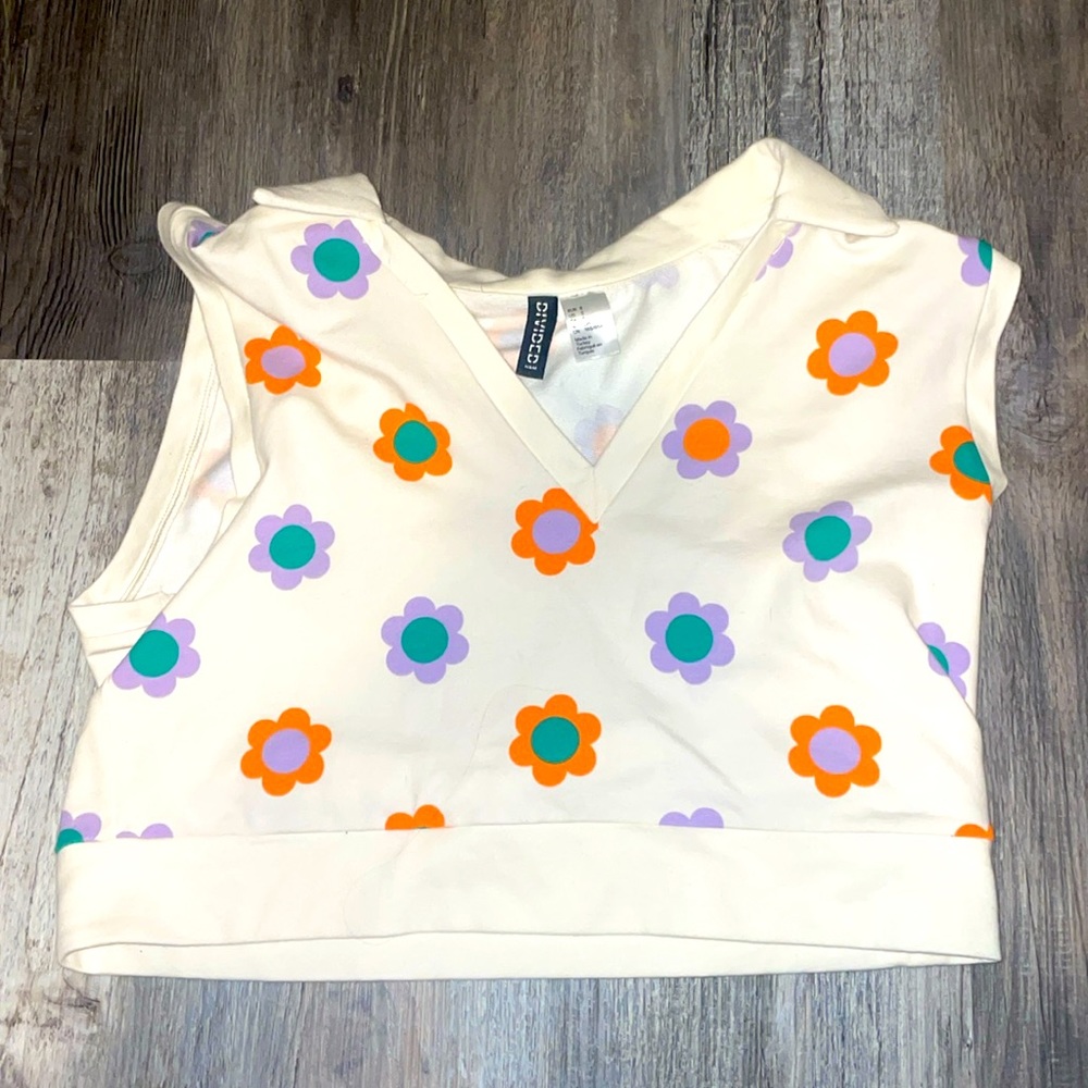 H&M Creme Floral Crop Top